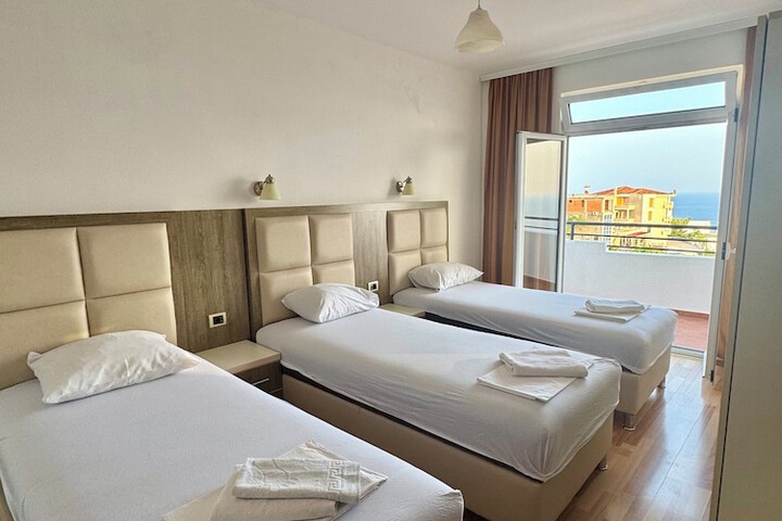 Room 15 of 96
