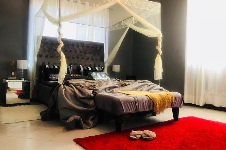 Room 6 of 21