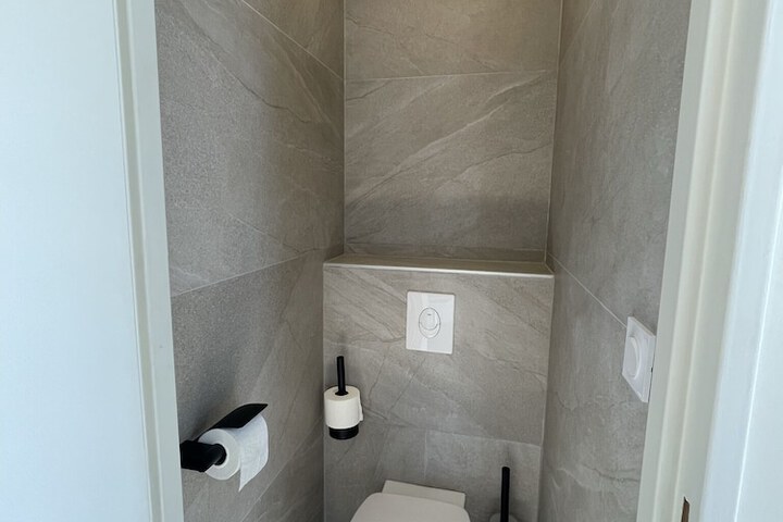 Room 16 of 35
