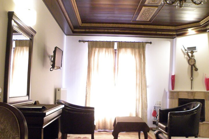 Room 16 of 53