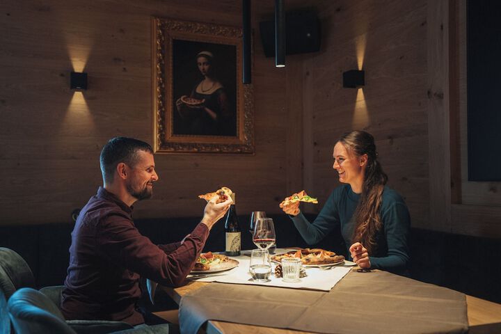 Dining 21 of 22