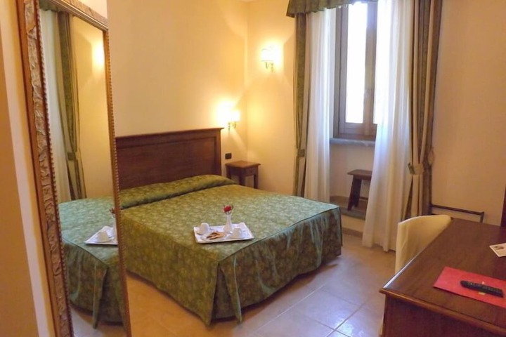 Room 20 of 86