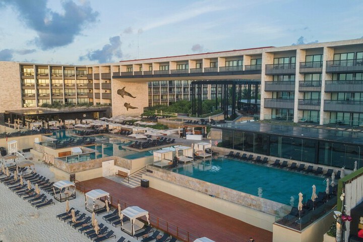Hotel 187 of 205