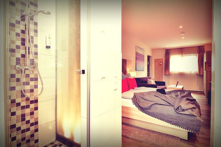 Room 26 of 75