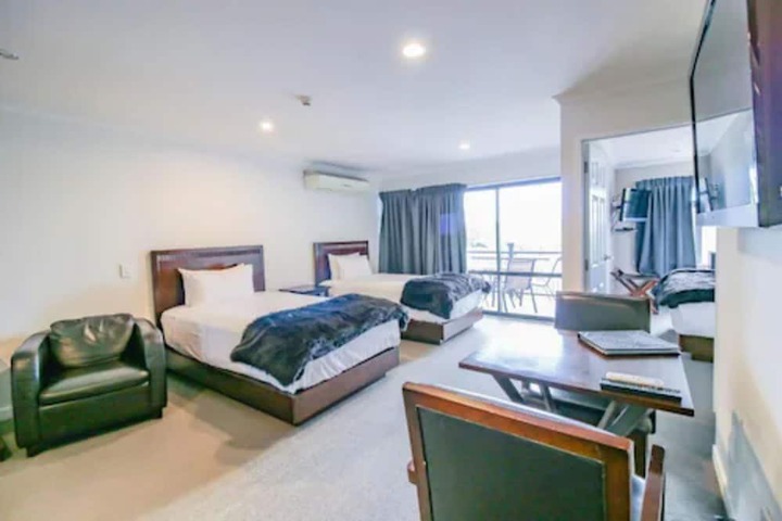 Room 17 of 58