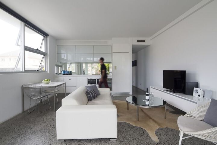 Room 15 of 23