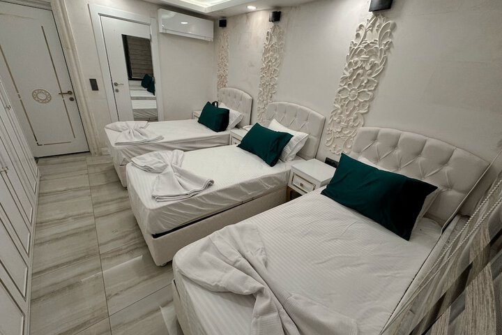 Room 2 of 9