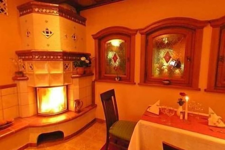 Dining 44 of 74