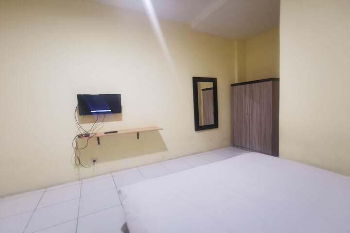 Room 5 of 6