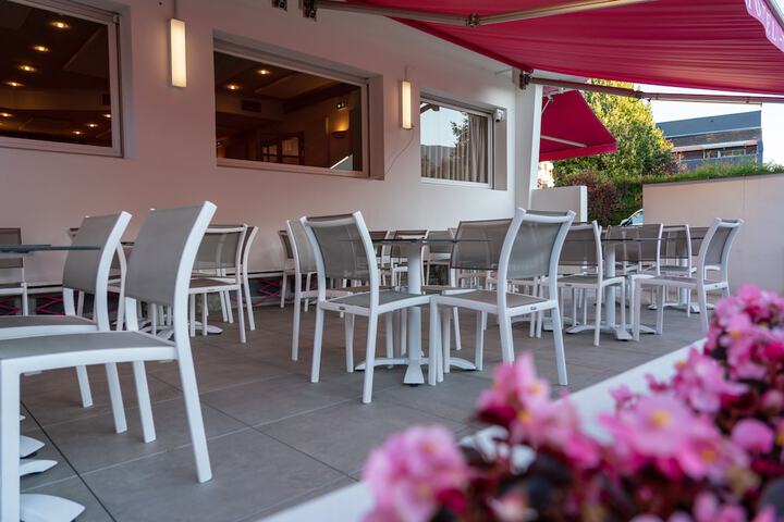 Terrace/Patio 33 of 38