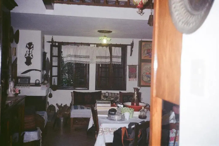 Dining 19 of 20