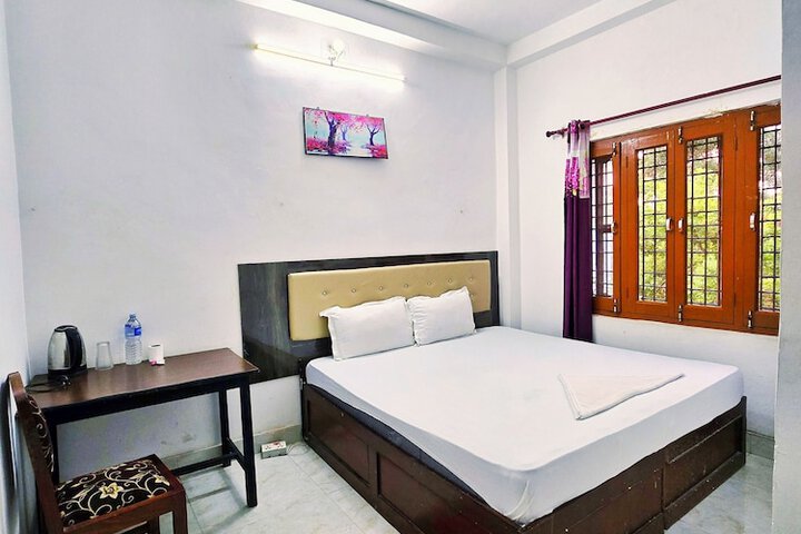 Room 6 of 19