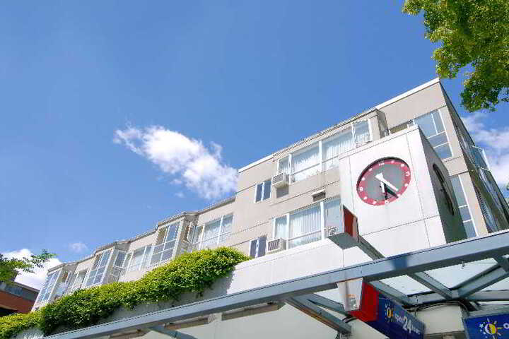 ROBSON SUITES