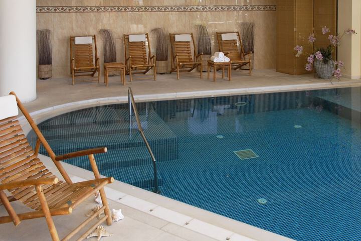 Pool 50 of 100