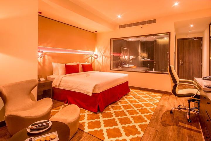 Room 6 of 35