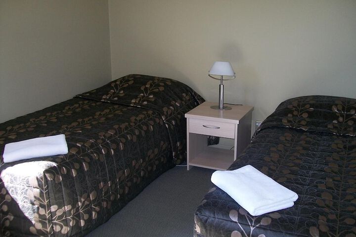 Room 11 of 80
