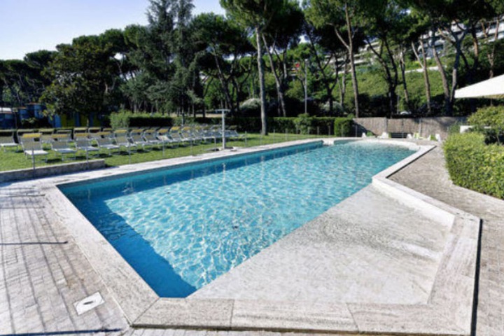 Pool 34 of 83