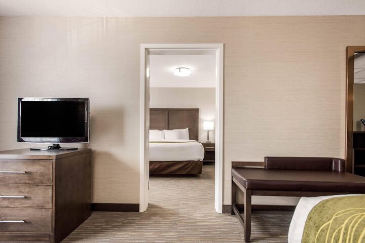 Room 41 of 104