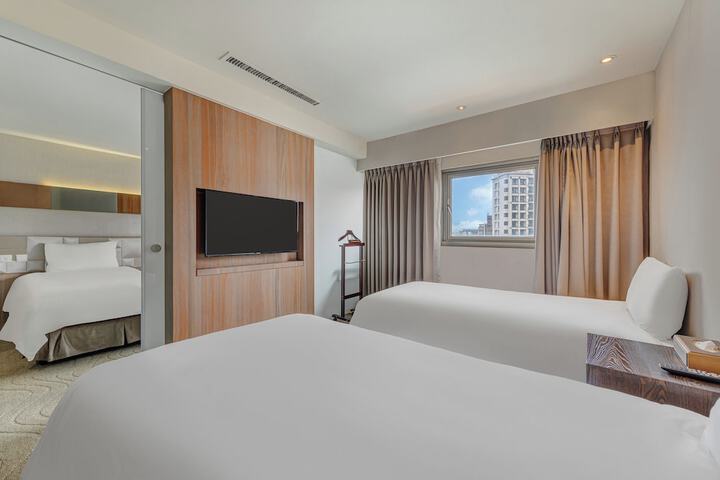 Room 49 of 97