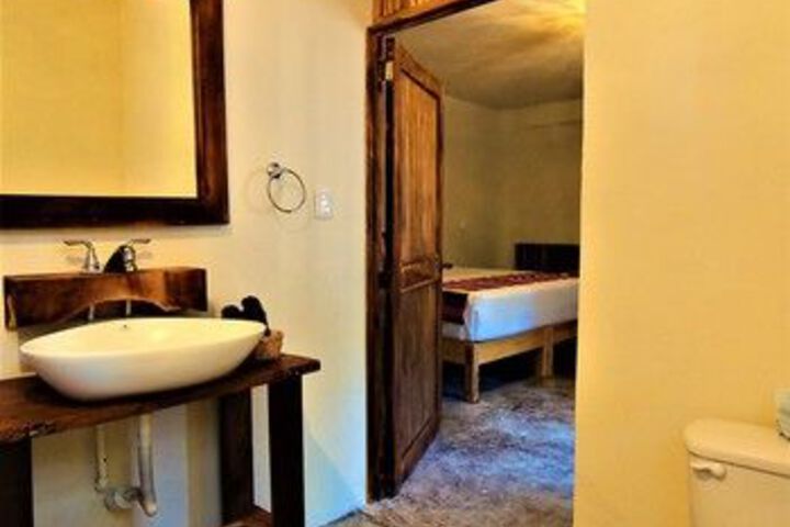 Room 5 of 34