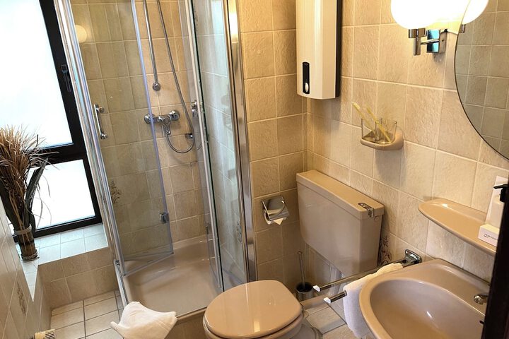 Clean Restrooms