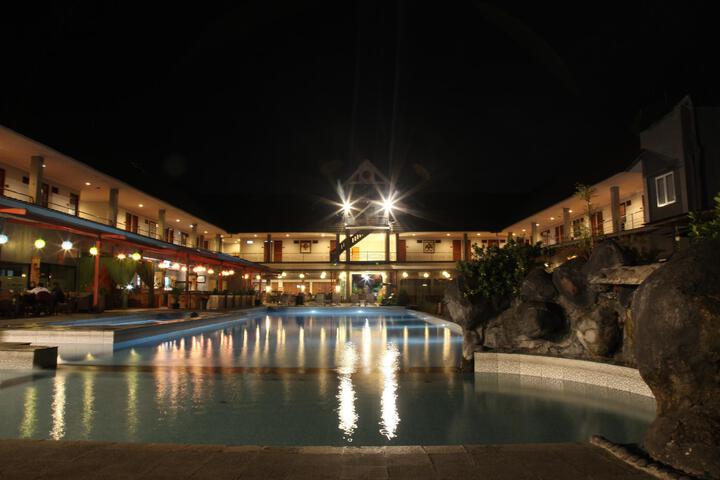 Hotel Interior 6 of 13