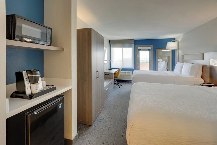 Room 15 of 52