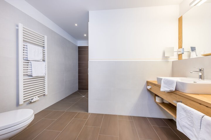 Room 45 of 72