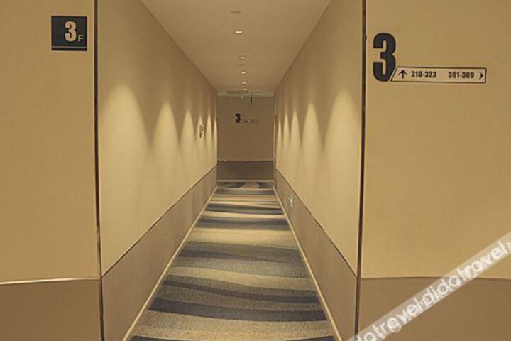 Hotel Interior 6 of 40