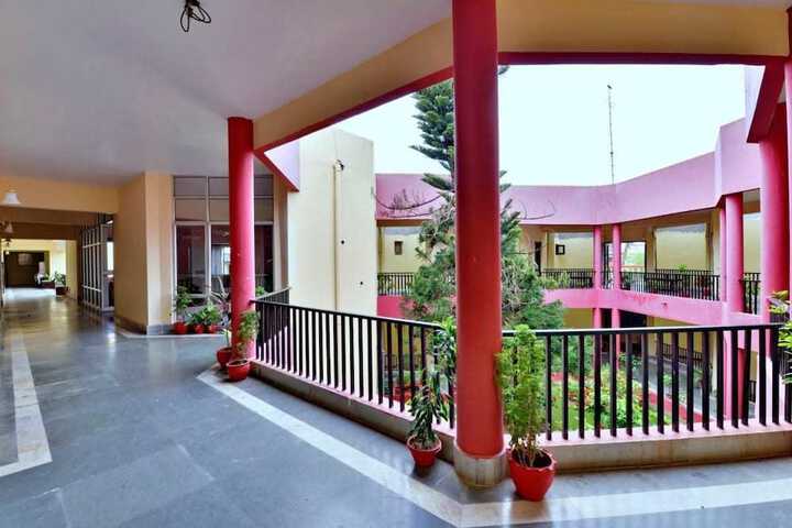 Ballroom/Hall 18 of 25