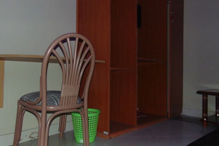 Room 7 of 15