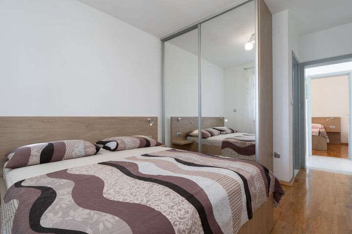 Room 8 of 45