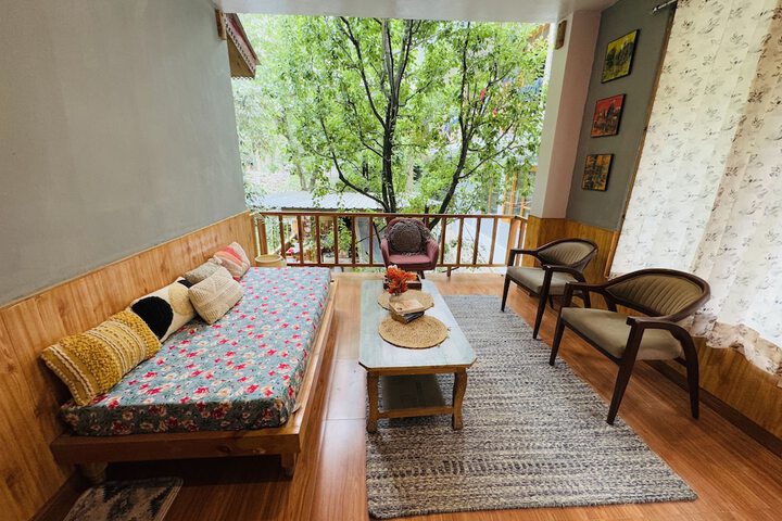 Room 9 of 21