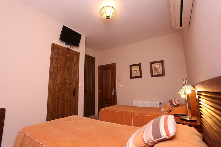 Room 16 of 46