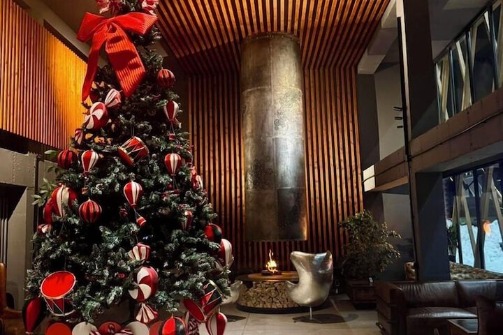 Hotel Interior 4 of 92