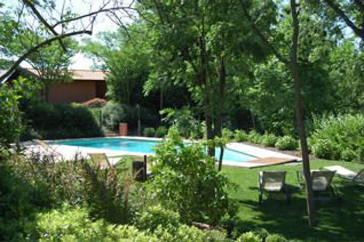 Pool 25 of 44
