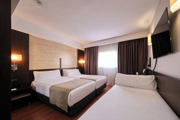 Room 10 of 88