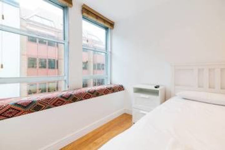 Room 5 of 14