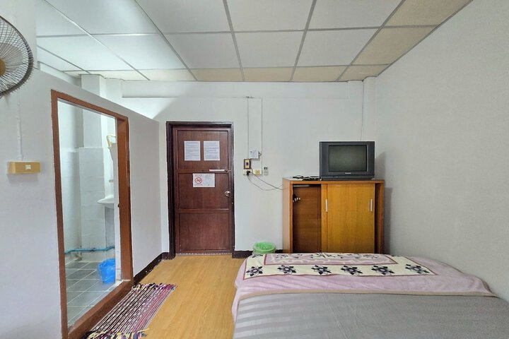 Room 15 of 44
