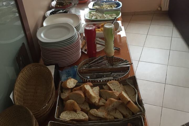Breakfast/Coffee Service 13 of 29