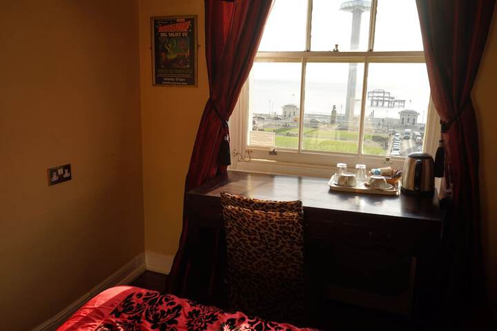Room 16 of 91