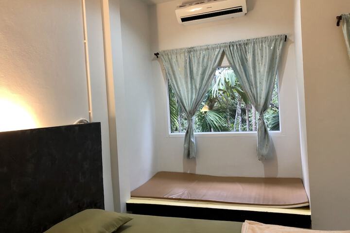 Room 18 of 47