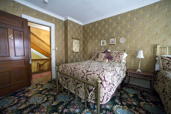 Room 13 of 46