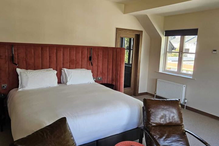 Room 10 of 50