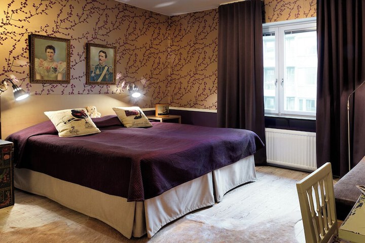 Room 77 of 132