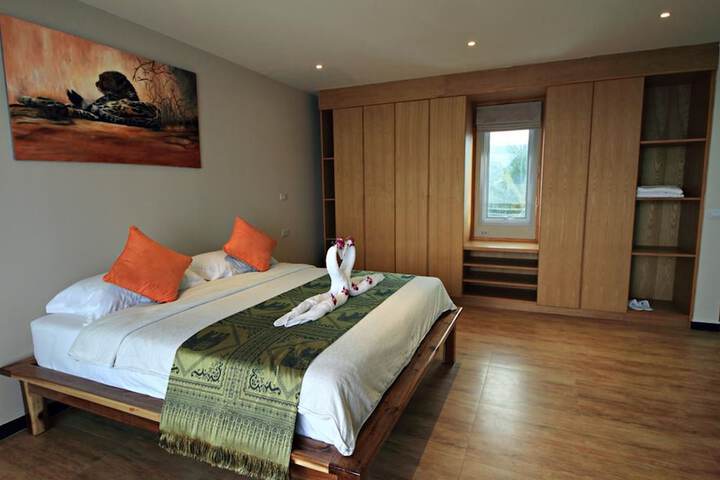 Room 16 of 30