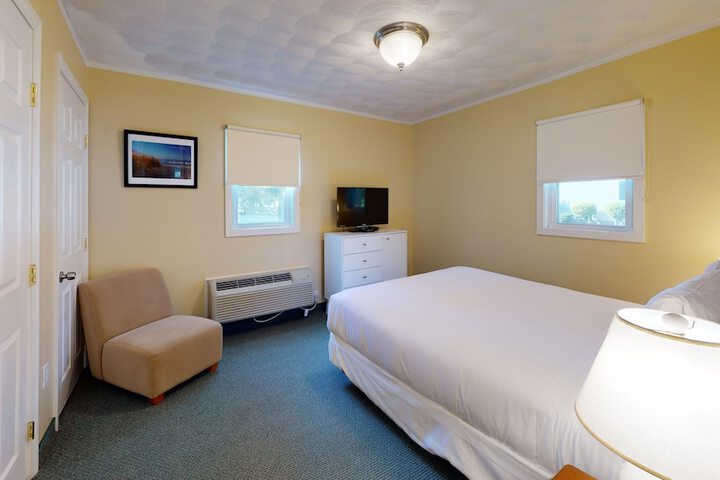 Room 36 of 85