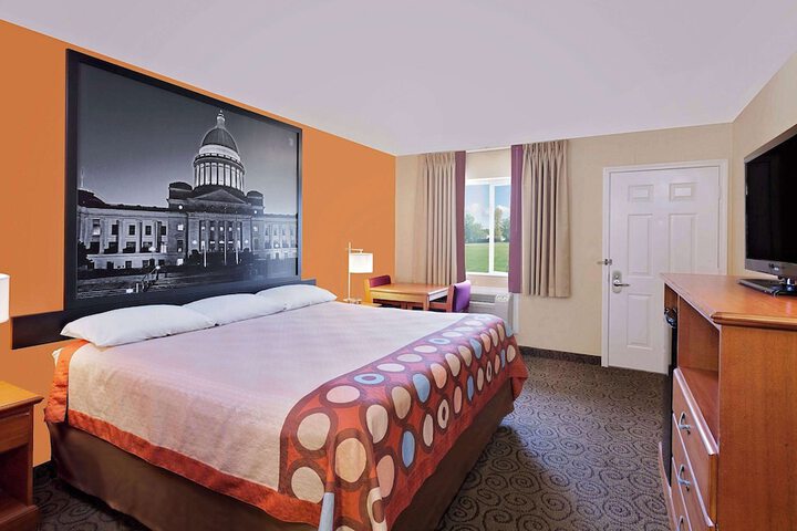 1 King Bed (1 of 8)