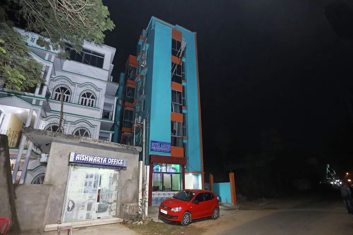 OYO 26152 Hotel Aarush