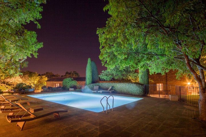 Pool Hotel